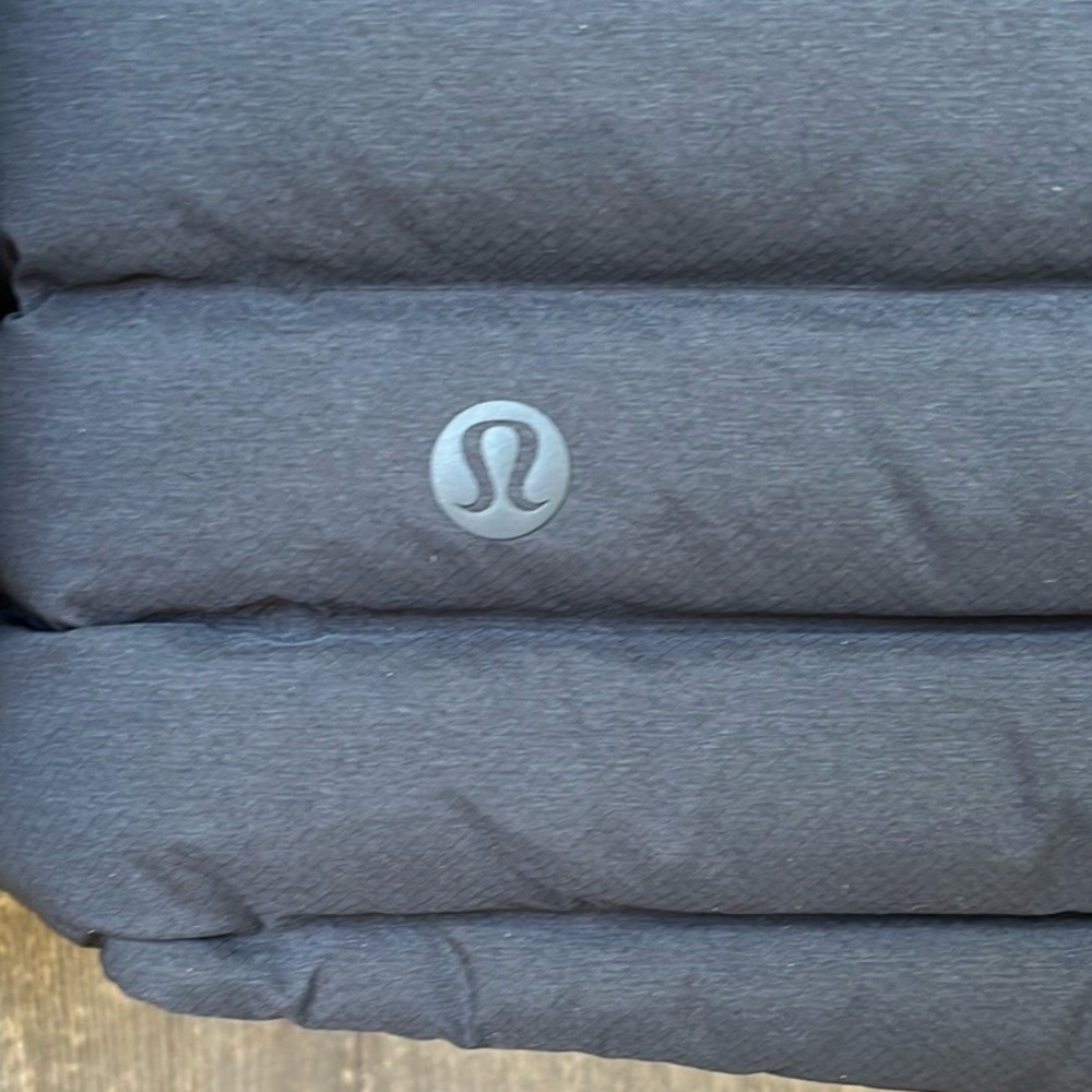 Lululemon Pack It Down Jacket - Picture 9 of 16